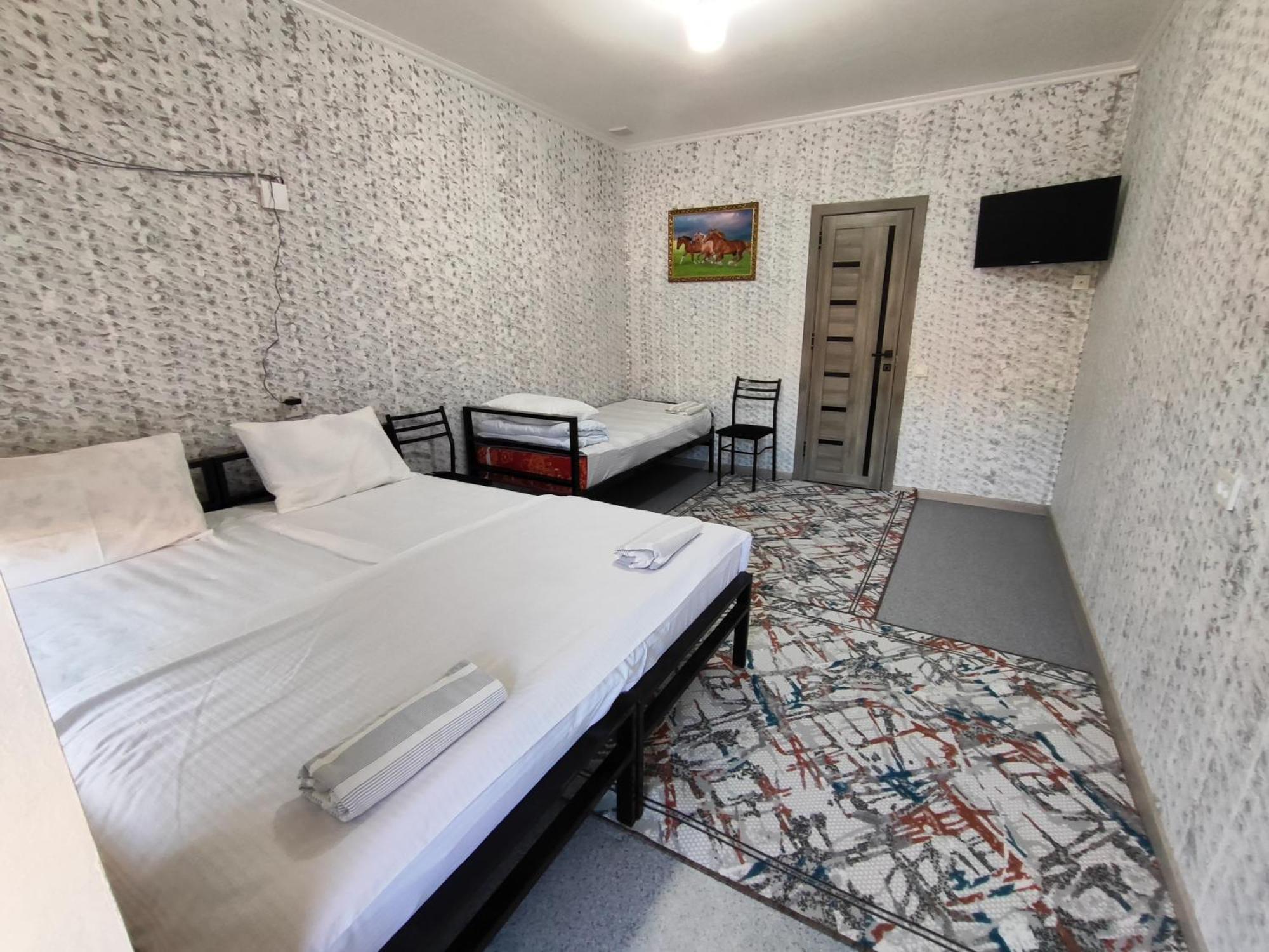 Guest House Sanat Naryn Esterno foto