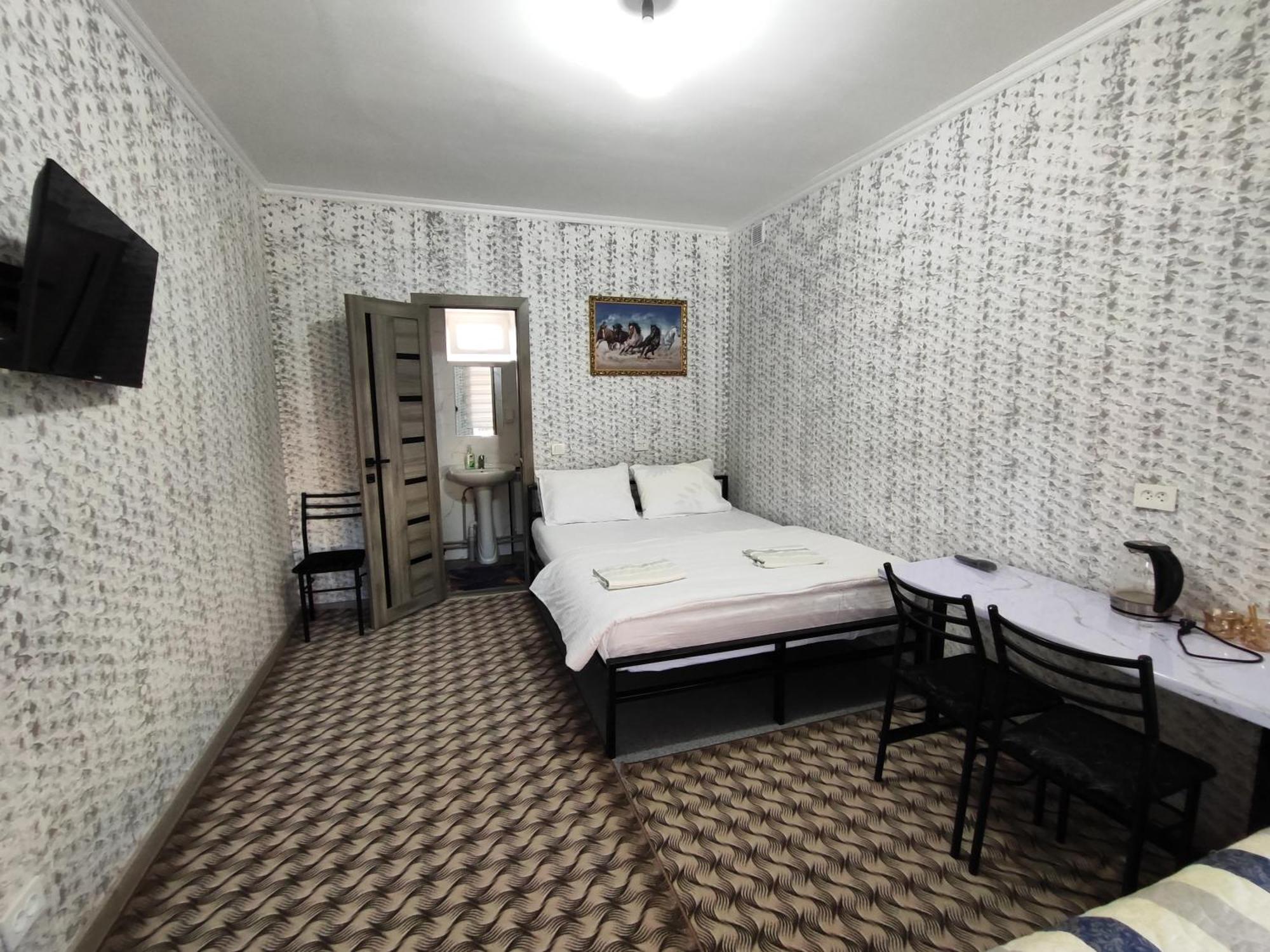 Guest House Sanat Naryn Esterno foto